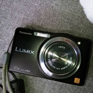 Panasonic DMC-SZ7 Lumix camera
